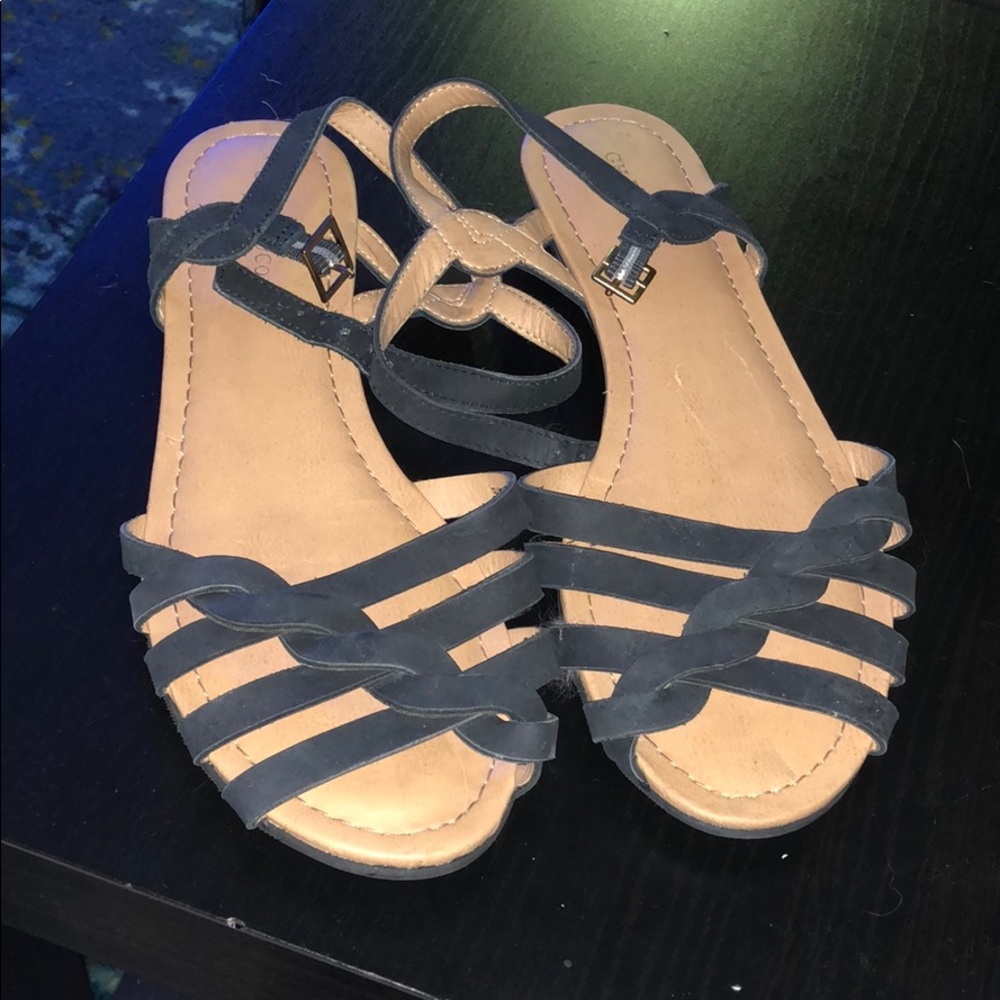 Bass women’s 8.5 leather black sandals